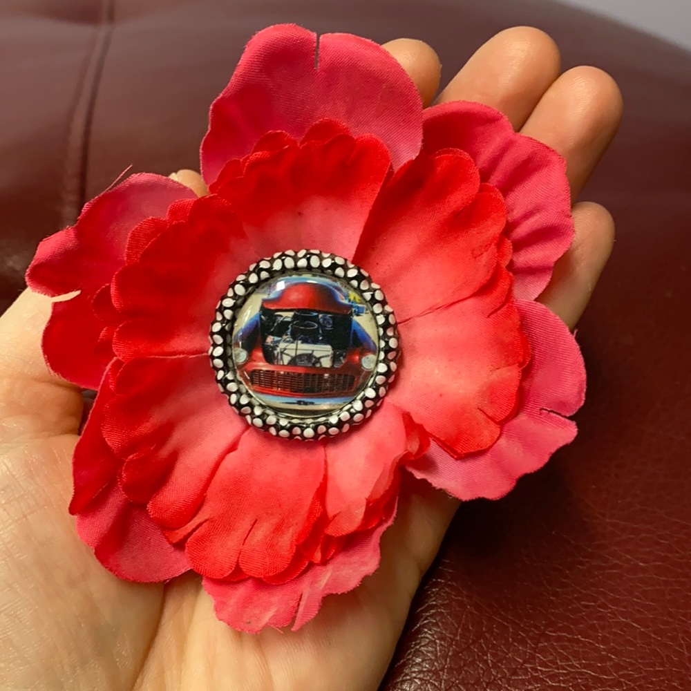 Hot rod car flower hair clip in pink